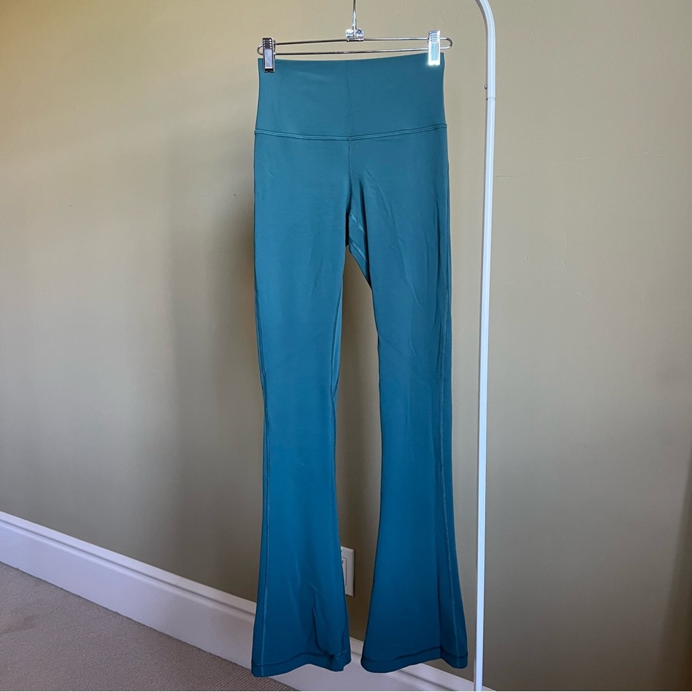 Lululemon mini flare